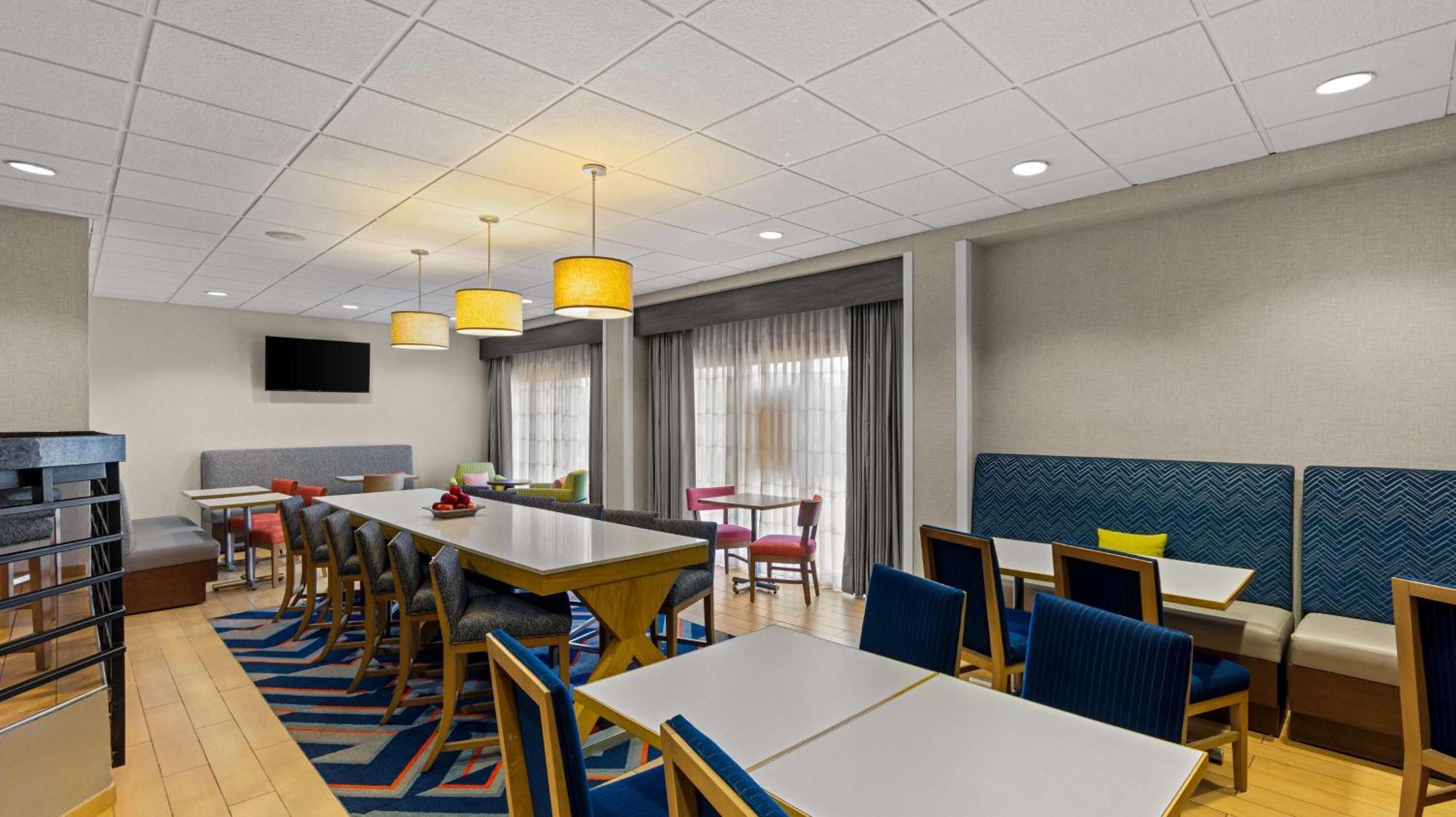 Hampton Inn Bloomington Exterior foto